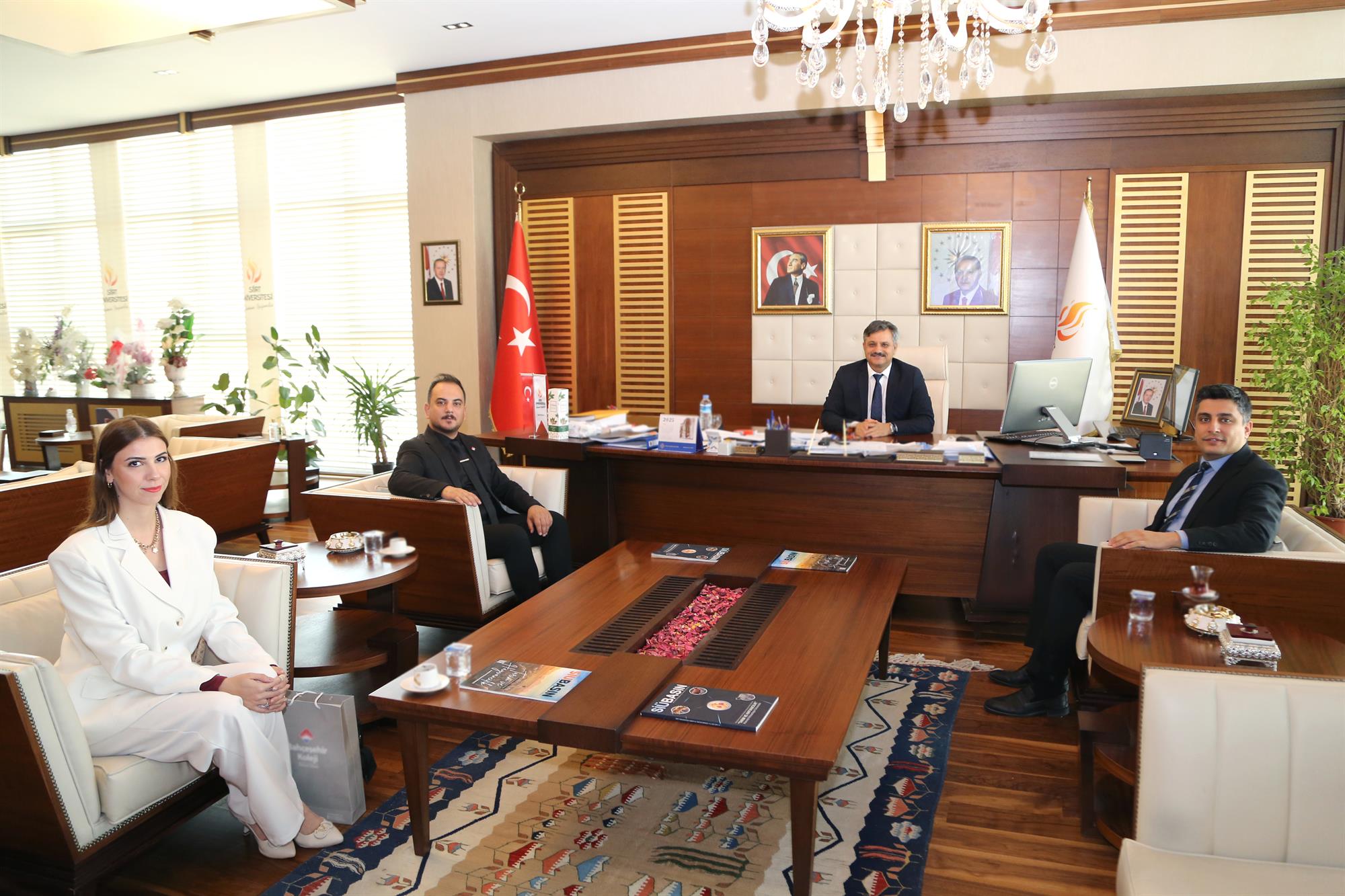 Bahçeşehir Koleji’nden Rektörümüz Prof. Dr. Nihat Şındak’a Ziyaret