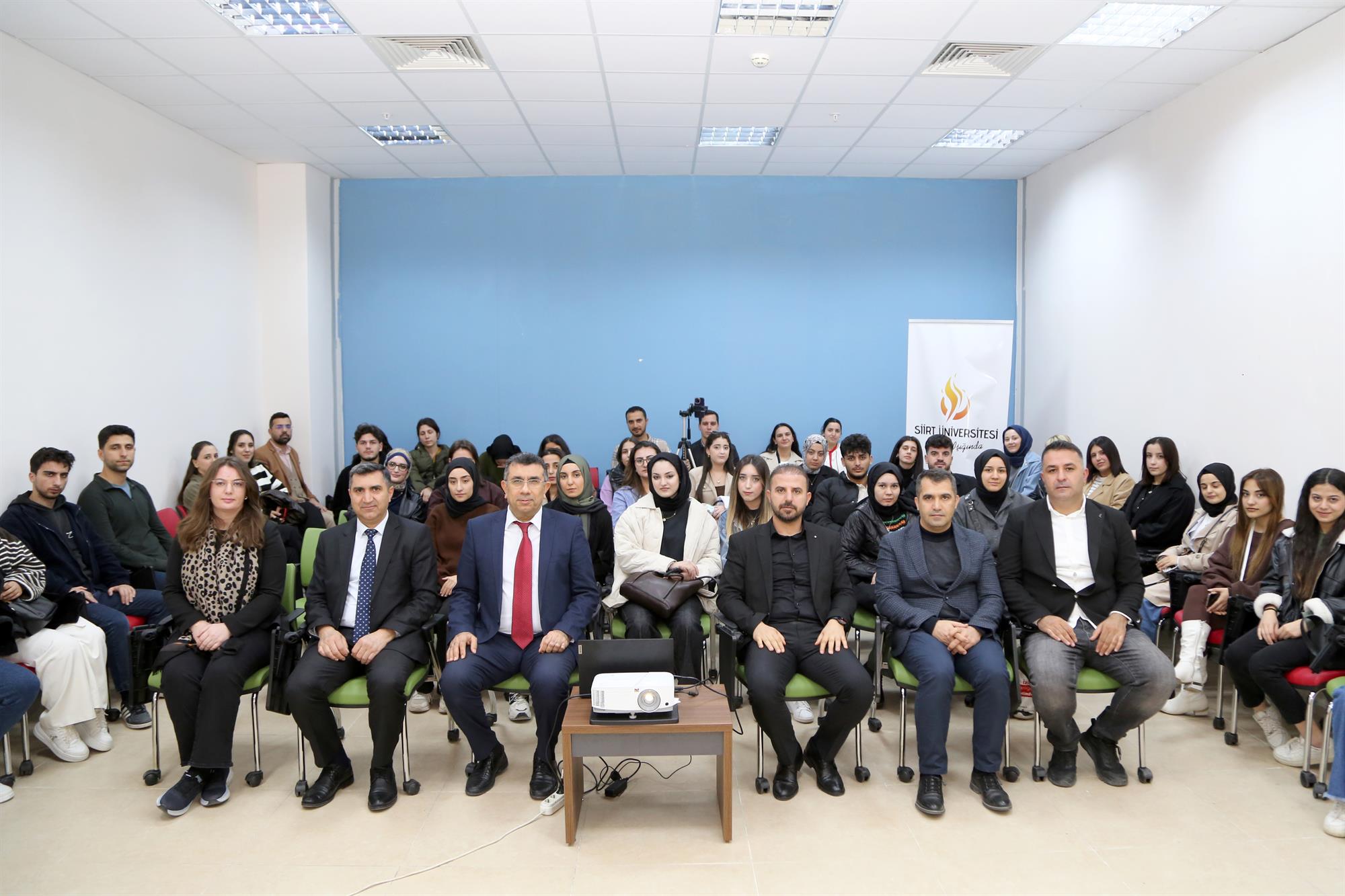 Bilim Kafe’de Bağımlılığa Bilimsel Bakış: Anlık Kaçışların Kalıcı Bedelleri